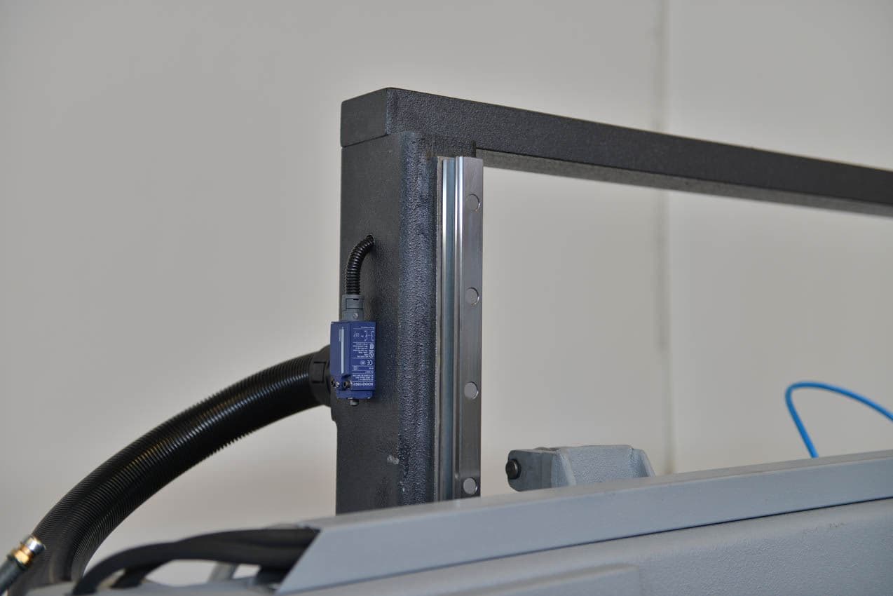 scie UBS S325CGH 9