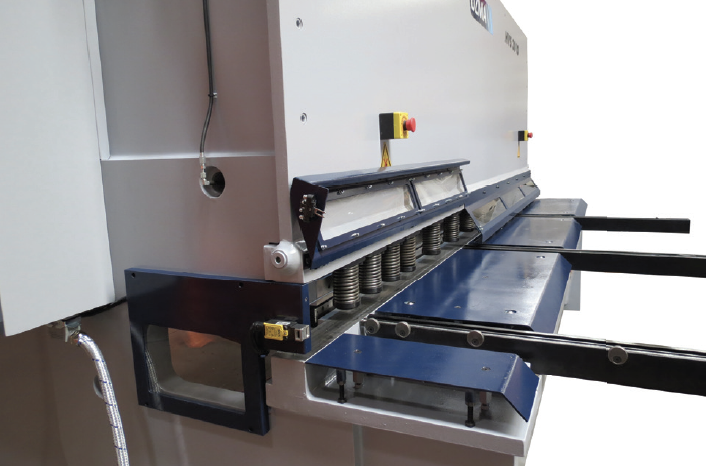 Cisaille guillotine UZMA HVS capot de protection des doigts avec contacteur de securite